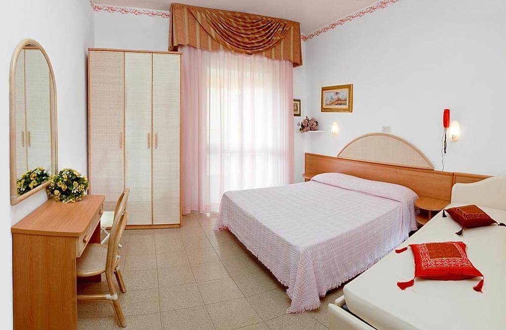Hotel Gardenia Bellaria-Igea Marina Habitación foto